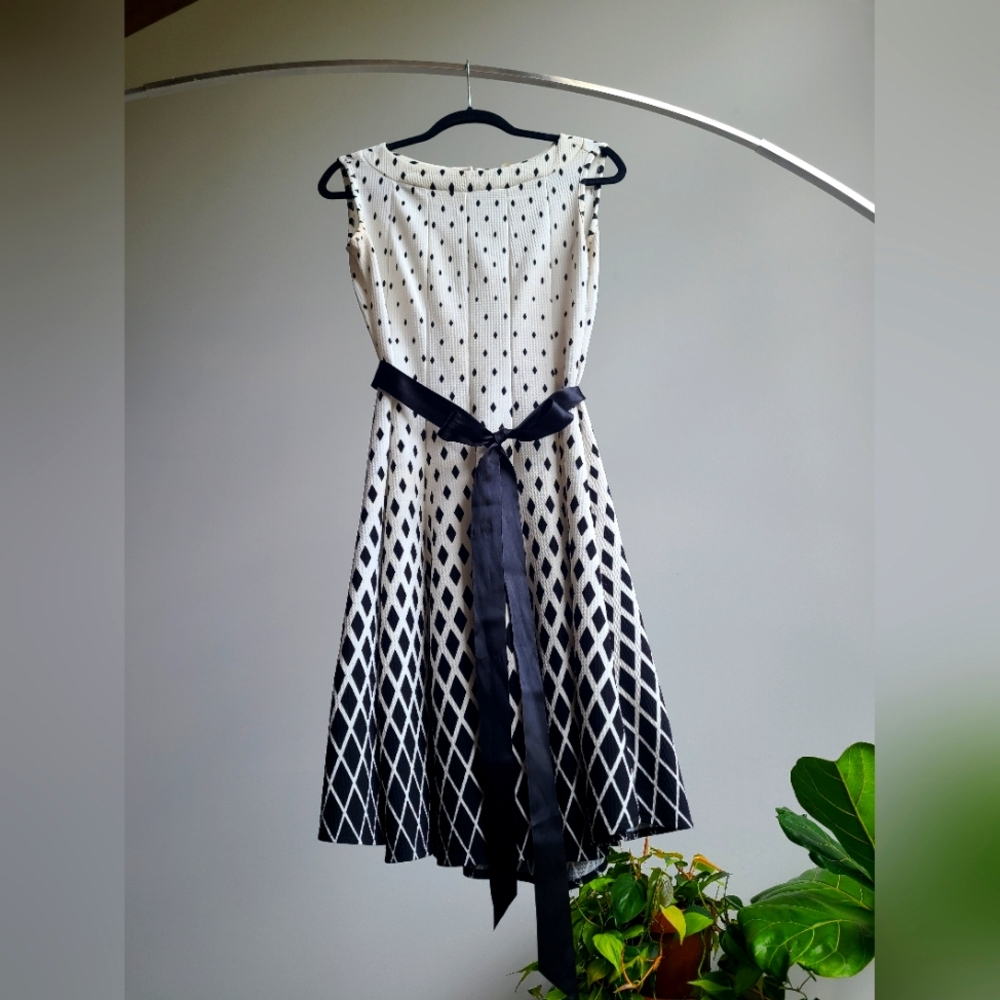 Stretchy Geometric Dress